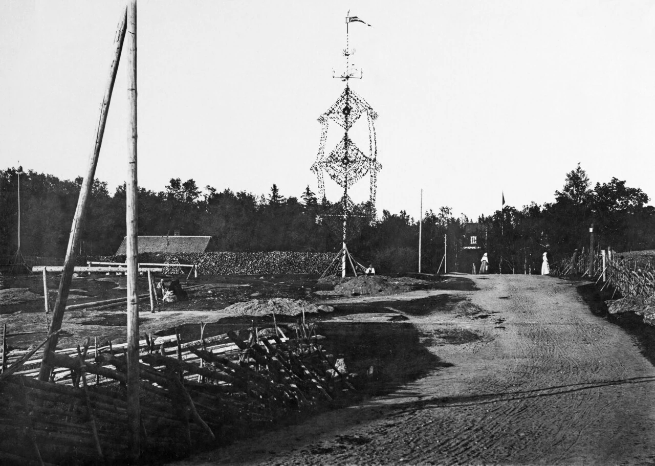 Ålandská svatojánská májka v roce 1917 — archivní fotografie