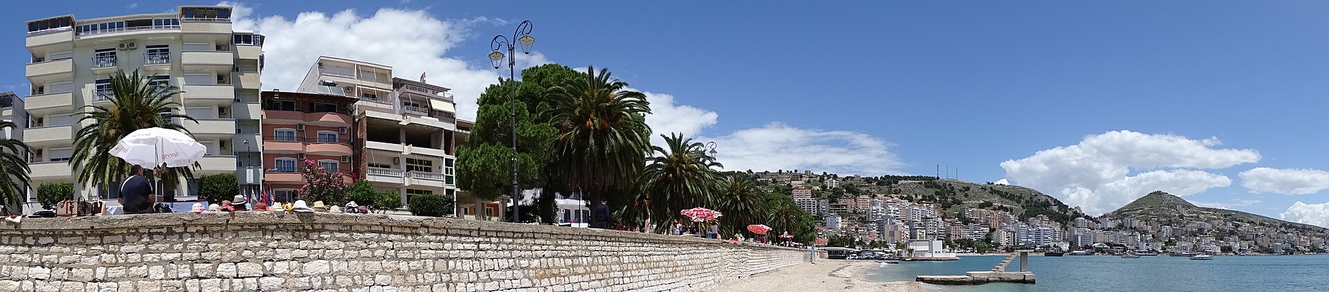 Panorama nábřeží v Sarandë