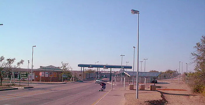 Zimbabwe — chapter photograph: Visas and entry formalities